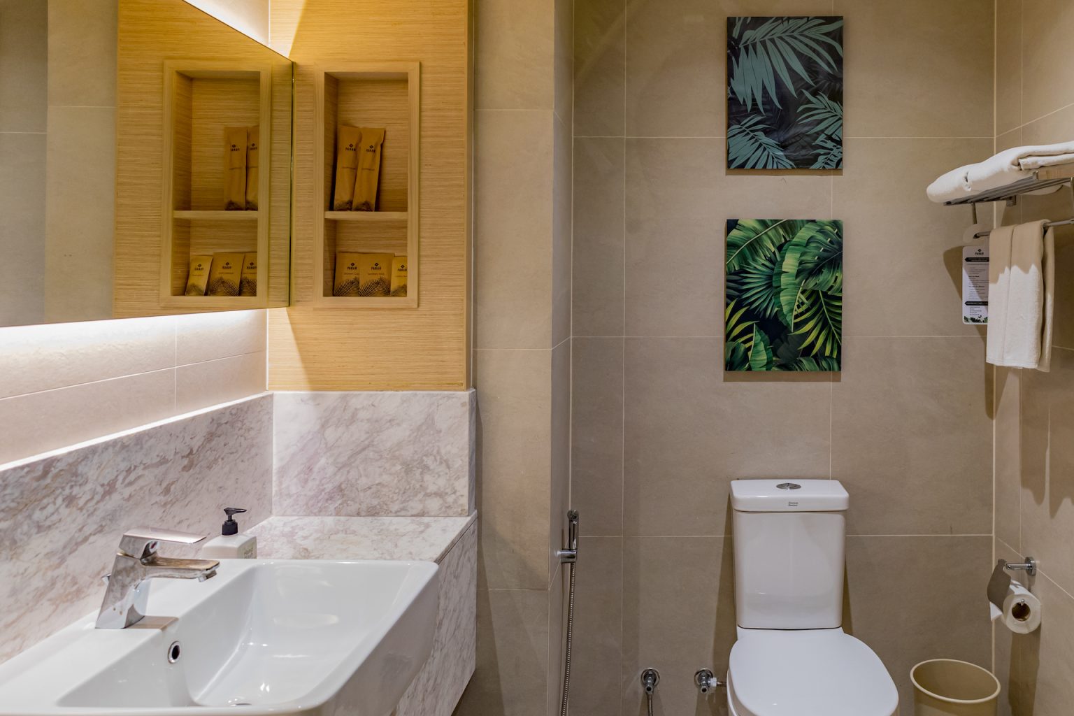 Deluxe Cliff View Room 5