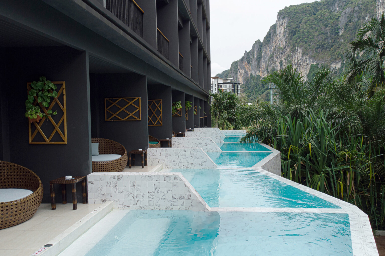 Krabi Family Resort Deluxe Private Outdoor Whirlpool Room
