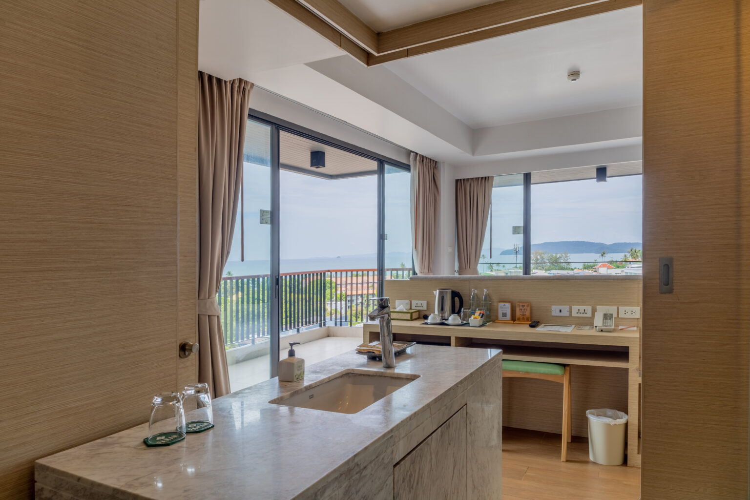 Deluxe Sea View with Outdoor Bathtub 16