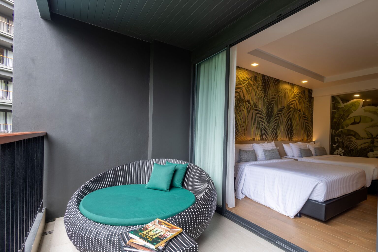 Balcony DLX Family Pool View