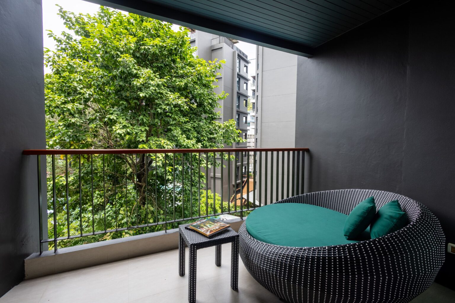DLX Family Pool View Balcony