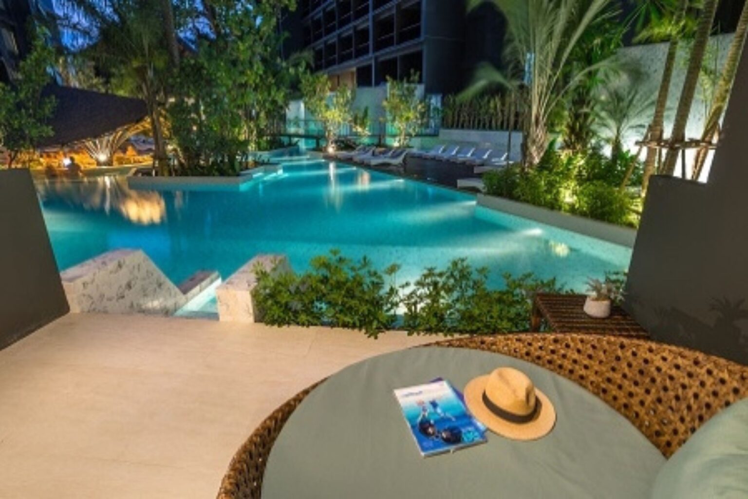 Evening Terrace DLX Fami Pool Access